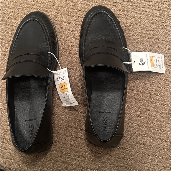 M&S Women’s Black Leather Loafer - Picture 3 of 7